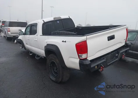 2017 Toyota Tacoma Sr5 z USA, uszkodzony, nr VIN 3TMBZ5DNXHM011713
